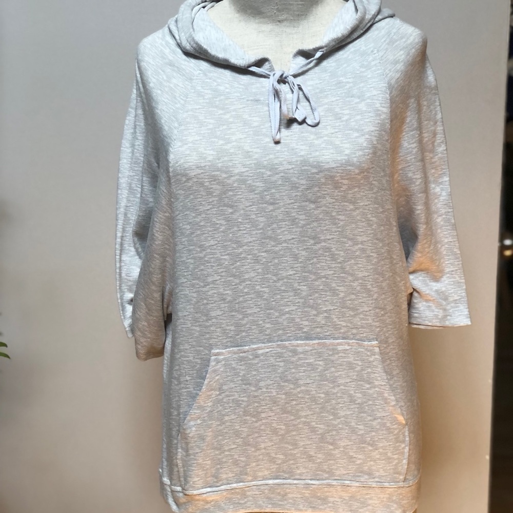 𝅺ROUDELAIN light weight short sleeve hoodie size‎ small